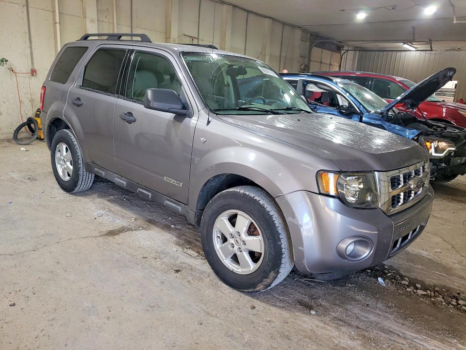 Photo 4 from auction – 2008 FORD ESCAPE with VIN 1FMCU93128KD40210
