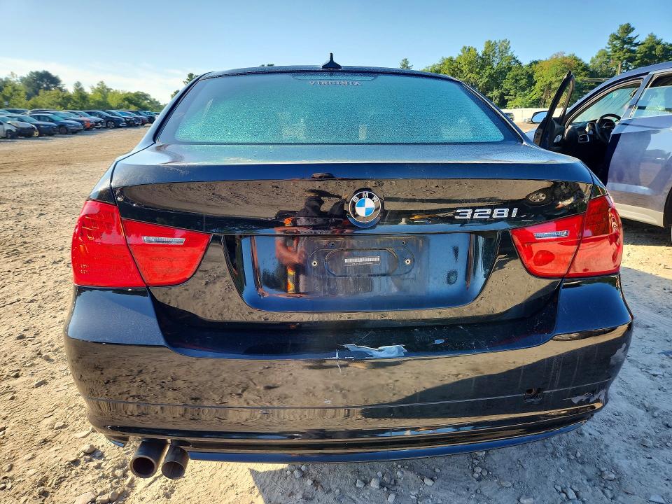 Photo 6 from auction – 2011 BMW 328 with VIN WBAPK5G57BNN82088