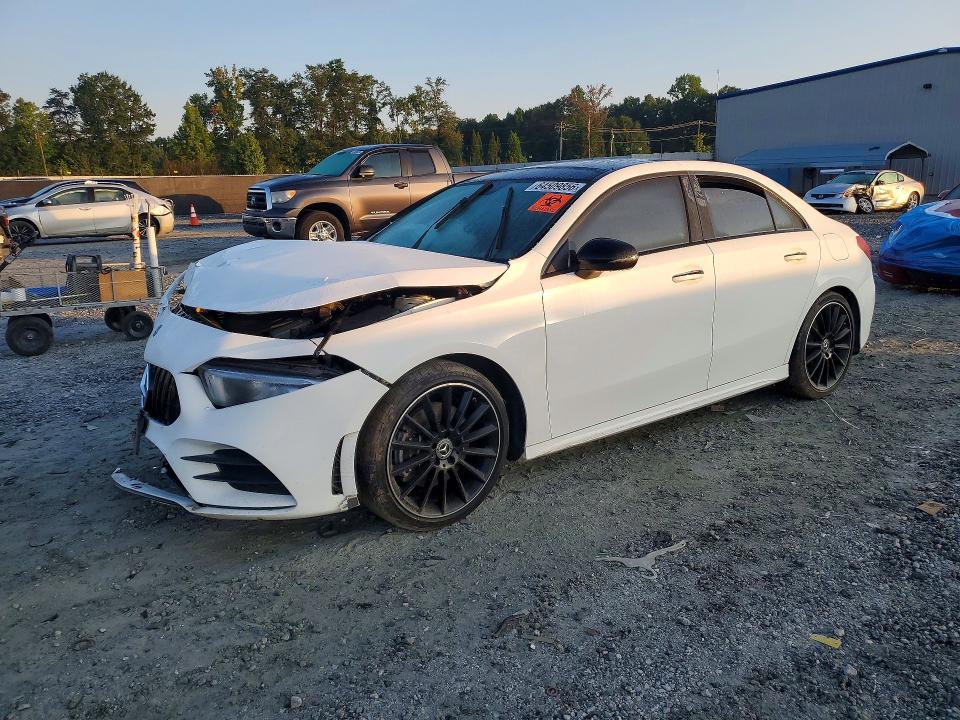 MERCEDES-BENZ A 2019 with VIN WDD3G4EB7KW020035 - Photo from auction