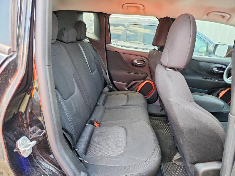 Photo 11 from auction – 2018 JEEP RENEGADE with VIN ZACCJBABXJPH46361