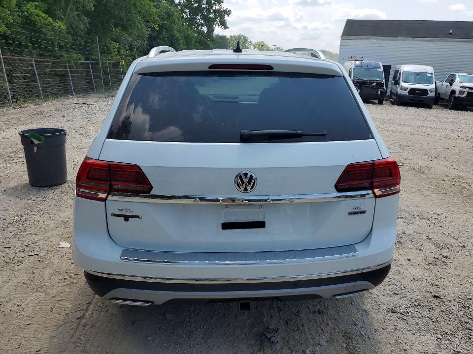 Photo 6 from auction – 2018 VOLKSWAGEN ATLAS with VIN 1V2NR2CA2JC532487