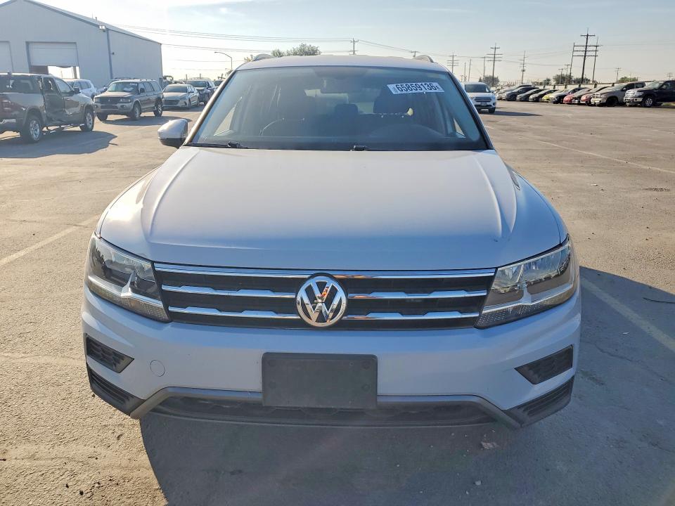 Снимка 5 от търг – 2018 VOLKSWAGEN TIGUAN с VIN 3VV2B7AX2JM071871