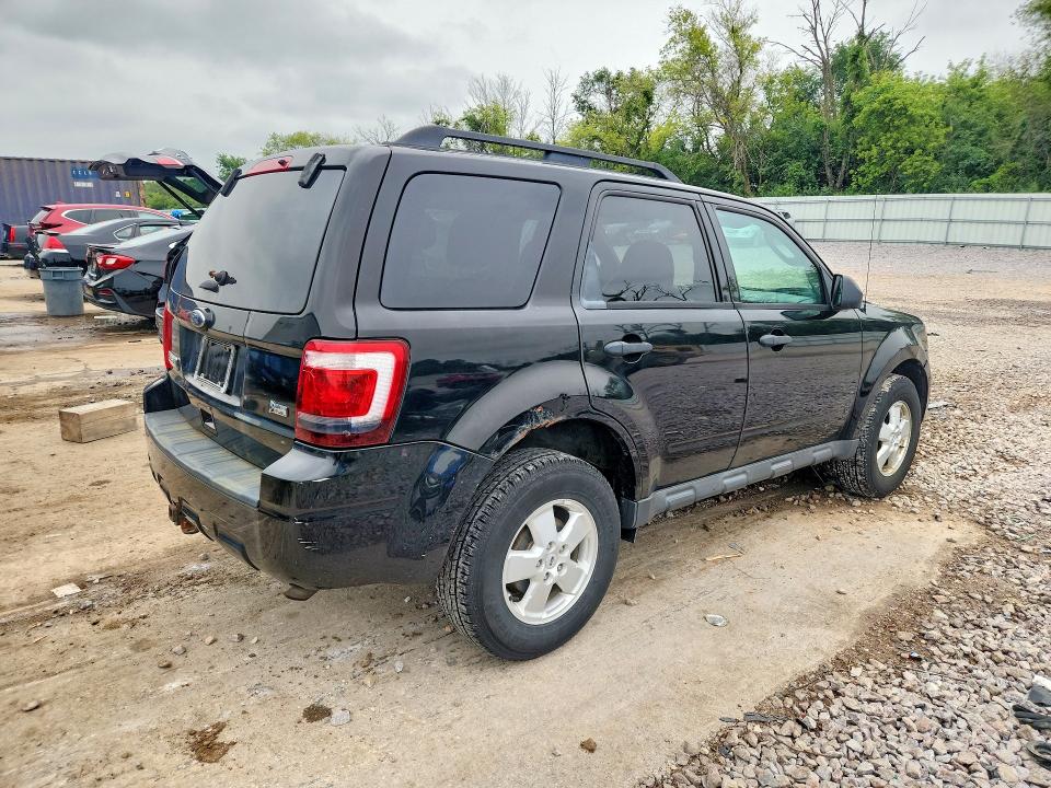 Photo 3 from auction – 2012 FORD ESCAPE with VIN 1FMCU0DG8CKC84684