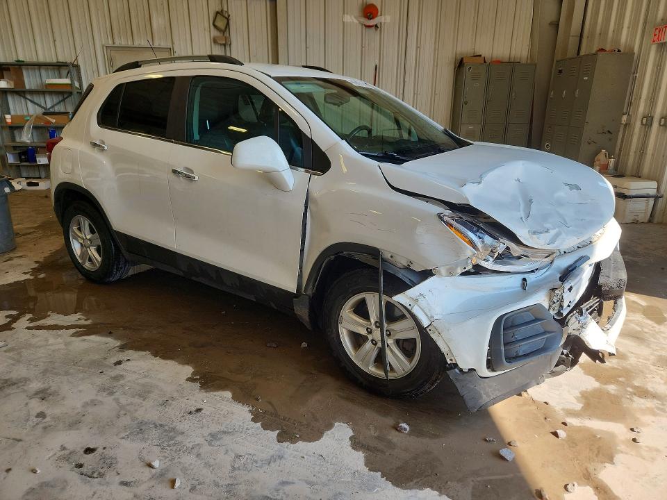 Photo 4 from auction – 2017 CHEVROLET TRAX with VIN 3GNCJLSB2HL257127