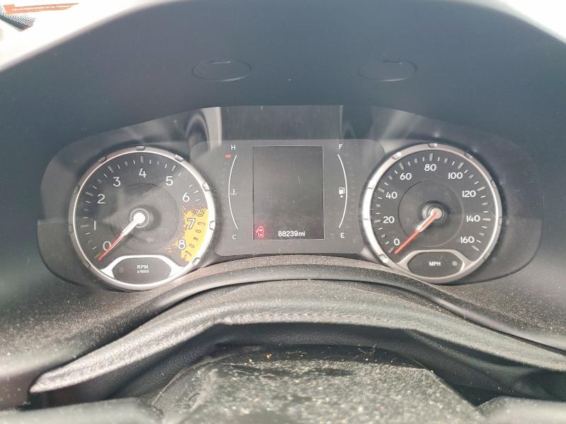 Photo 9 from auction – 2018 JEEP RENEGADE with VIN ZACCJBAB5JPH62080