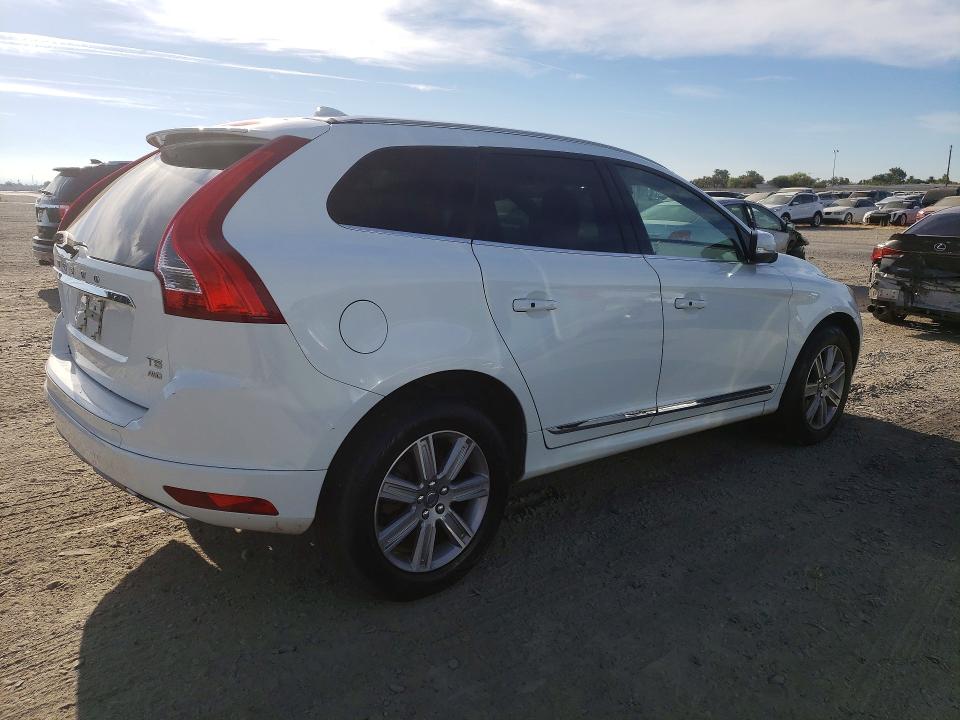 Photo 3 from auction – 2016 VOLVO XC60 with VIN YV4612RK5G2785358