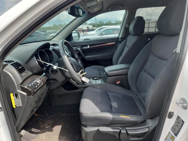 Photo 7 from auction – 2011 KIA SORENTO LX with VIN 5XYKT4A16BG127380
