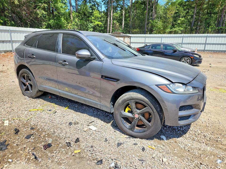 Foto 4 de la subasta – 2017 JAGUAR F-PACE con VIN SADCJ2BV2HA895113