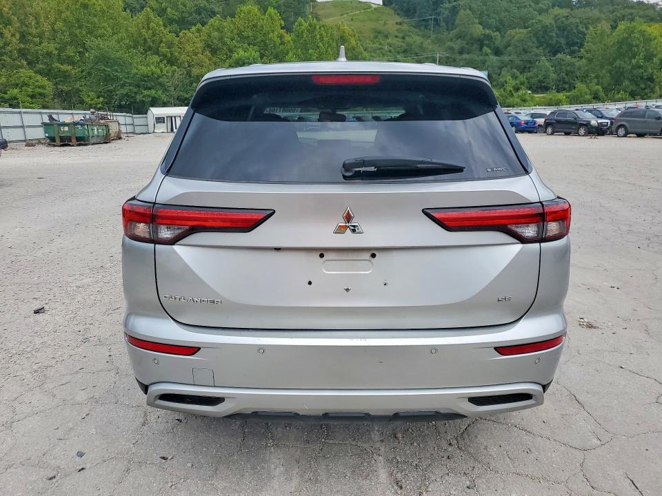 Снимка 6 от търг – 2022 MITSUBISHI OUTLANDER с VIN JA4J4UA80NZ024039