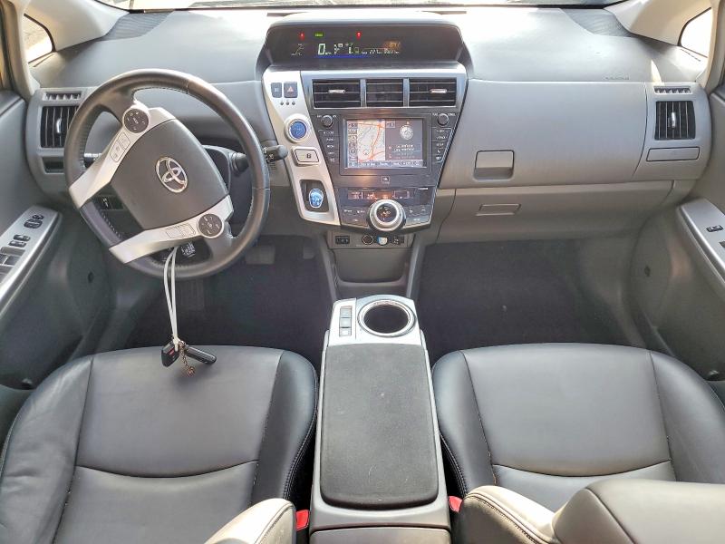 Photo 8 from auction – 2013 TOYOTA PRIUS V with VIN JTDZN3EU9D3230419