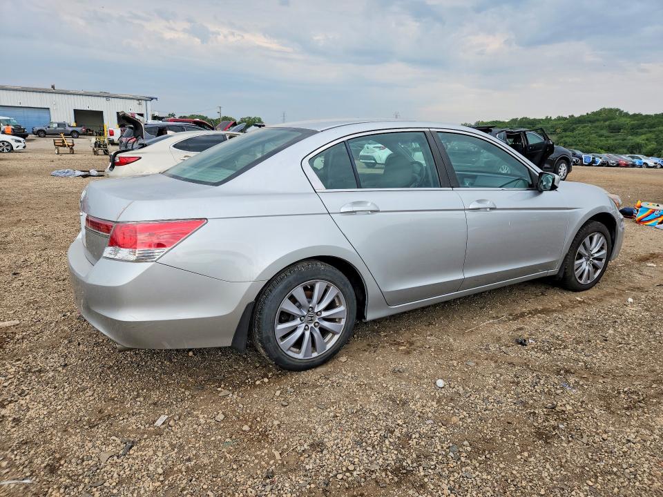 Photo 3 from auction – 2011 HONDA ACCORD with VIN 1HGCP2F74BA045403