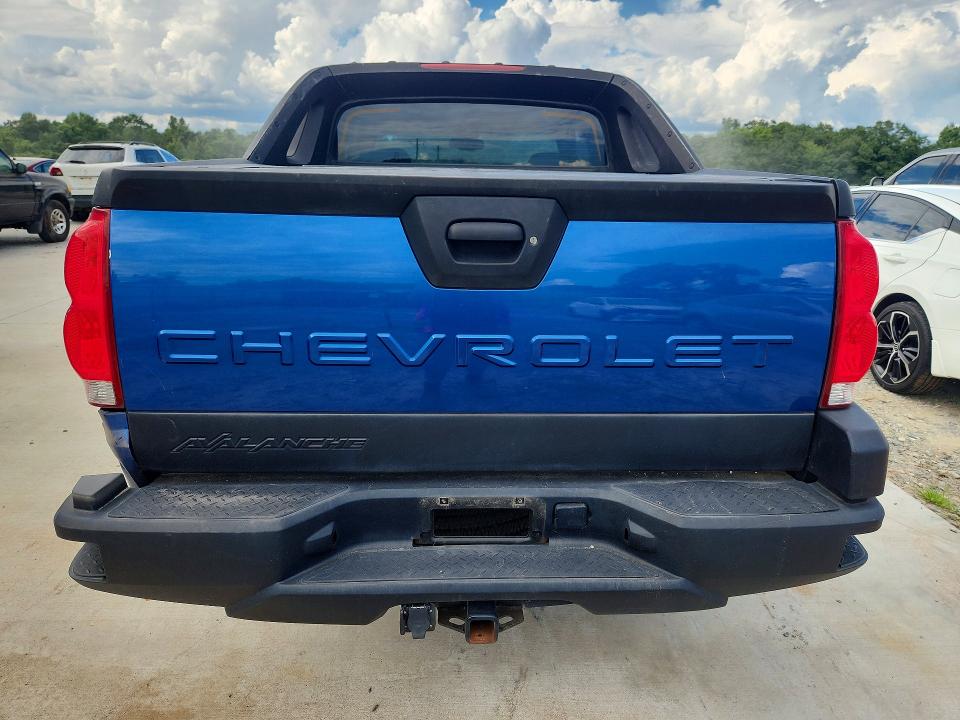Photo 6 from auction – 2003 CHEVROLET AVALANCHE with VIN 3GNEC13T73G120880