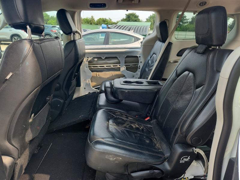 Photo 10 from auction – 2017 CHRYSLER PACIFICA with VIN 2C4RC1BG9HR703290