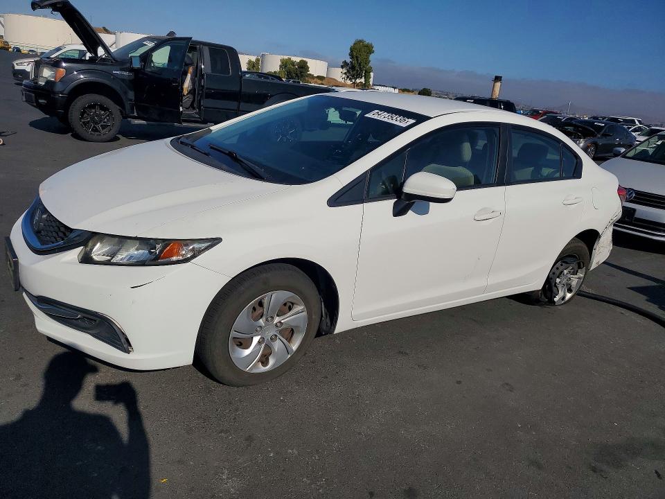 HONDA CIVIC 2015 with VIN 2HGFB2F51FH512018 - Photo from auction
