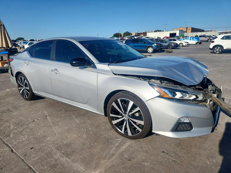 Photo 4 from auction – 2019 NISSAN ALTIMA with VIN 1N4BL4CVXKN324759