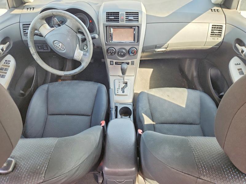 Zdjęcie 8 z aukcji – 2010 TOYOTA COROLLA z VIN 1NXBU4EE4AZ240280