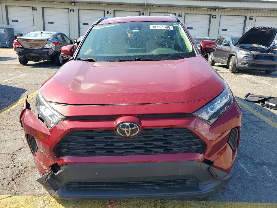 Photo 5 from auction – 2019 TOYOTA RAV4 with VIN JTMG1RFV2KD006042