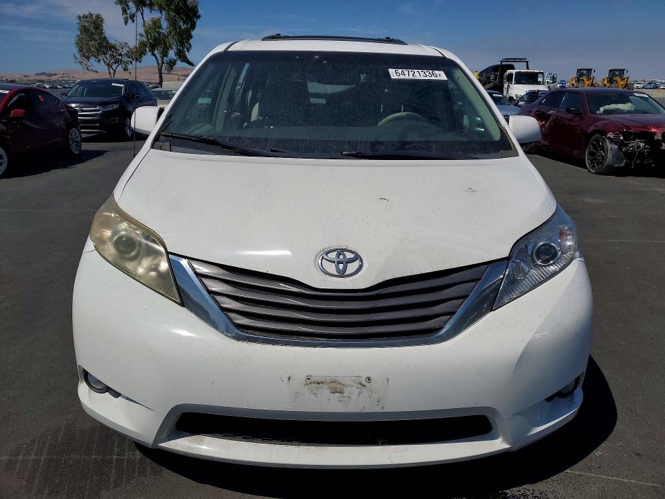 Photo 5 from auction – 2011 TOYOTA SIENNA with VIN 5TDYK3DC9BS114386
