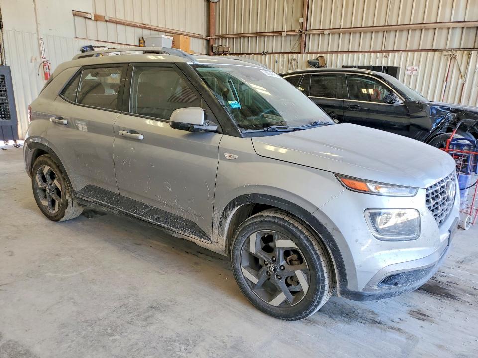 Photo 4 from auction – 2020 HYUNDAI VENUE with VIN KMHRC8A33LU024792