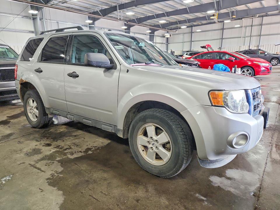 Photo 4 from auction – 2010 FORD ESCAPE with VIN 1FMCU9D74AKA34781