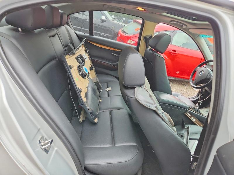Photo 10 from auction – 2006 BMW 325 with VIN WBAVD13576KV06507