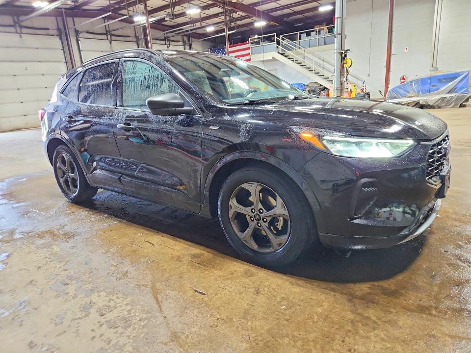Photo 4 from auction – 2023 FORD ESCAPE with VIN 1FMCU0MN6PUA79096