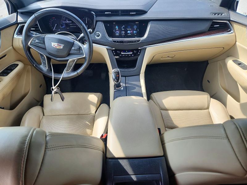 Photo 8 from auction – 2017 CADILLAC XT5 with VIN 1GYKNERS2HZ249123