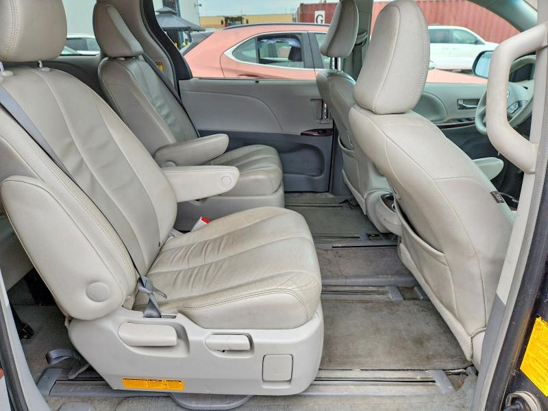 Photo 11 from auction – 2013 TOYOTA SIENNA with VIN 5TDYK3DC1DS281814