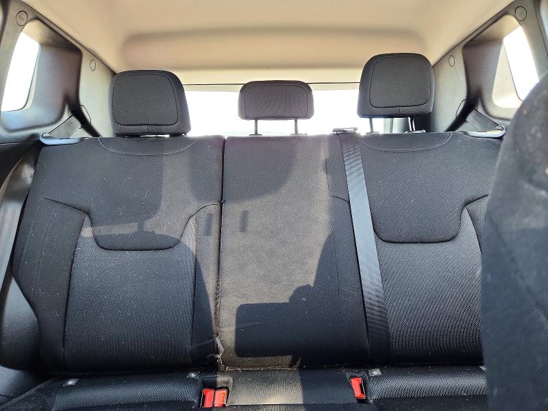 Photo 10 from auction – 2018 JEEP RENEGADE with VIN ZACCJBAH2JPJ05769
