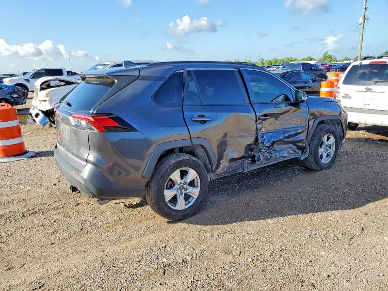 Photo 4 from auction – 2020 TOYOTA RAV4 with VIN 2T3MWRFV6LW046889