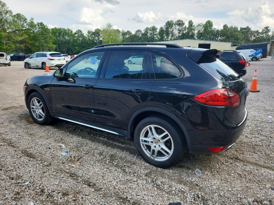 Photo 2 from auction – 2013 PORSCHE CAYENNE with VIN WP1AE2A2XDLA15710