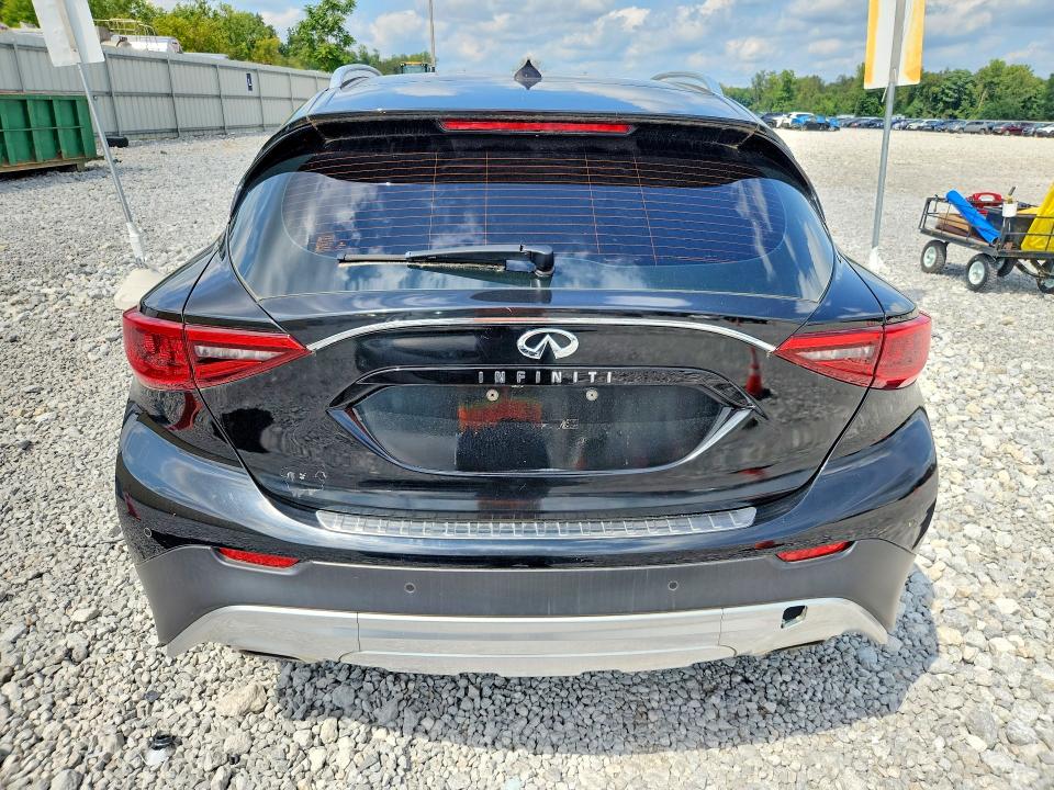 Photo 6 from auction – 2017 INFINITI QX30 with VIN SJKCH5CR9HA014768