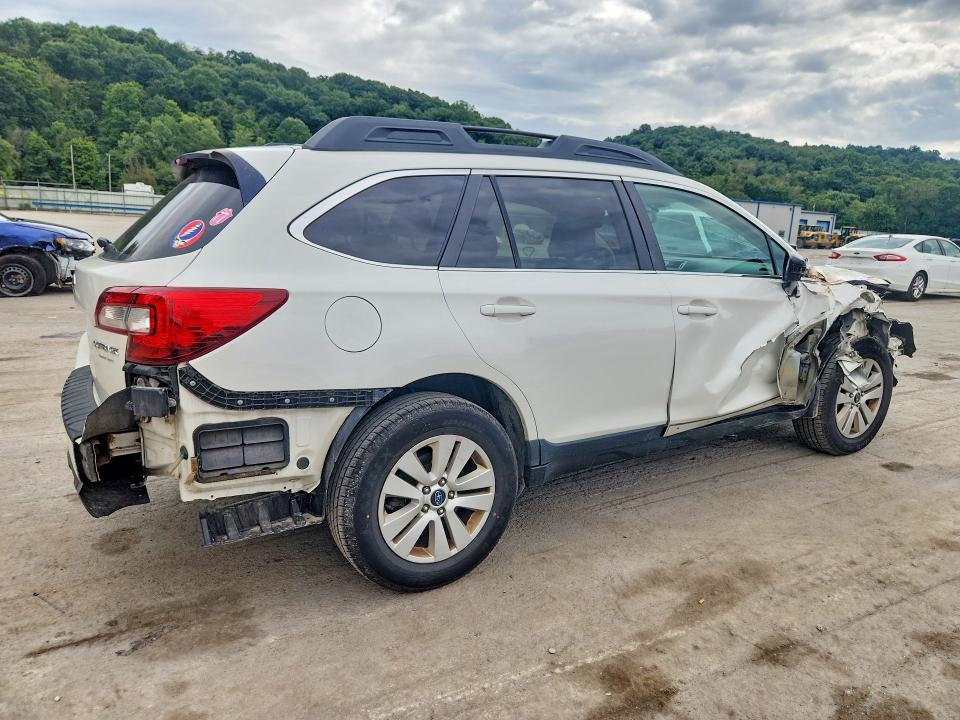 Photo 3 from auction – 2015 SUBARU OUTBACK with VIN 4S4BSBHC1F3326924