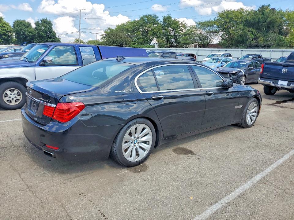 Photo 3 from auction – 2011 BMW 750 with VIN WBAKX8C54BC198266