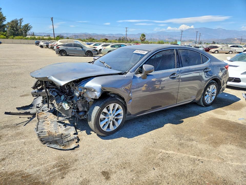 LEXUS ES 2013 with VIN JTHBW1GG8D2023034 - Photo from auction
