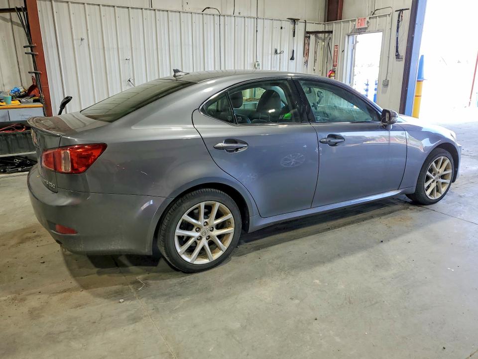 Photo 3 from auction – 2012 LEXUS IS with VIN JTHCF5C20C5060341