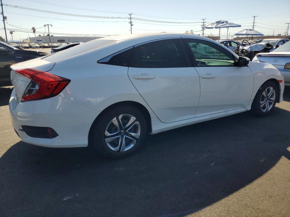 صورة رقم 3 من المزاد - 2016 HONDA CIVIC مع VIN 2HGFC2F50GH557112