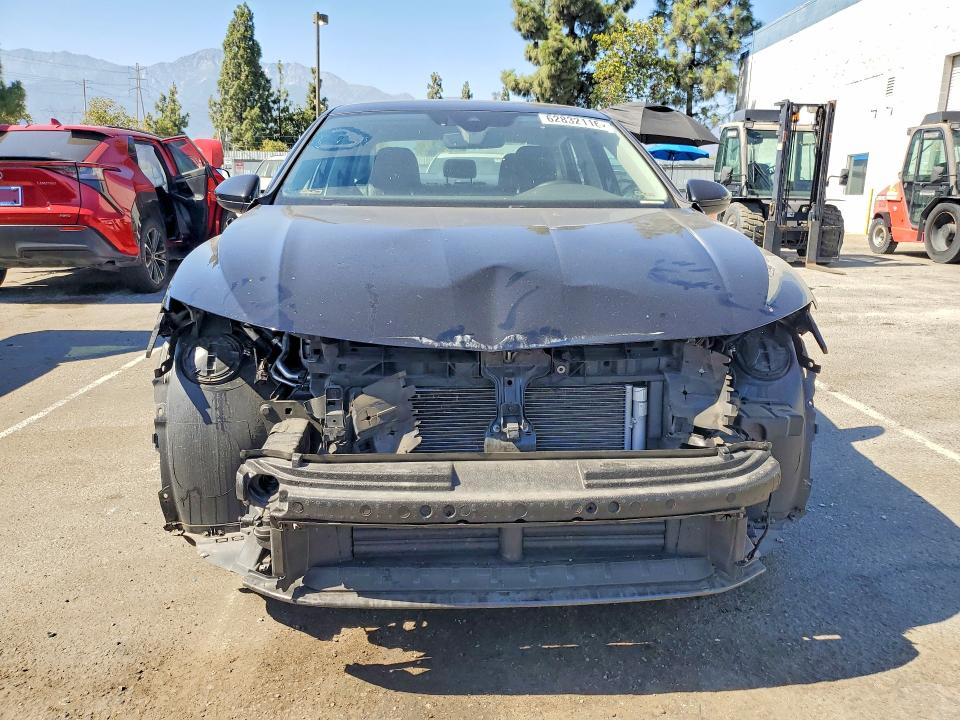 Photo 5 from auction – 2023 VOLKSWAGEN JETTA with VIN 3VW7M7BU3PM047409