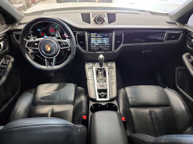 Photo 8 from auction – 2016 PORSCHE MACAN with VIN WP1AB2A58GLB57626