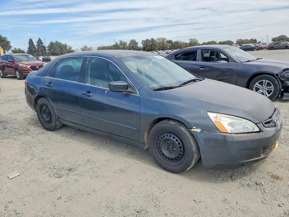 Photo 4 from auction – 2004 HONDA ACCORD with VIN JHMCM56844C025322