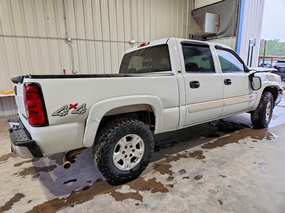 Photo 3 from auction – 2006 CHEVROLET SILVERADO with VIN 2GCEK13V261273189