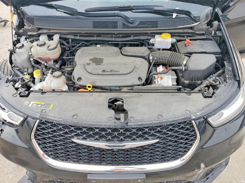 Photo 12 from auction – 2025 CHRYSLER PACIFICA with VIN 2C4RC1S74SR572728