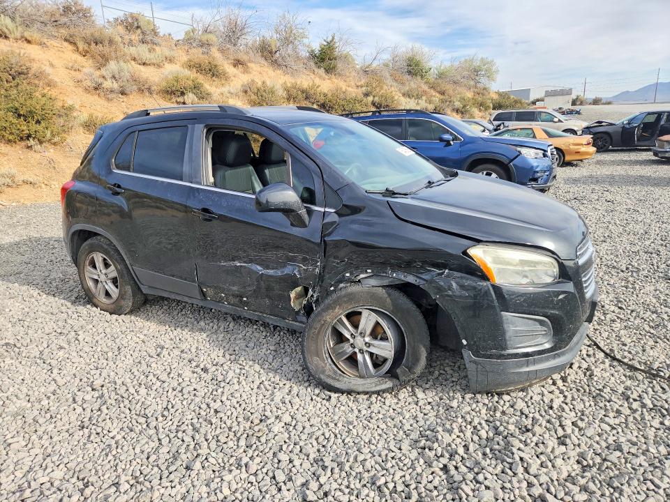 Фото 4 с аукциона – 2015 CHEVROLET TRAX с VIN 3GNCJRSB1FL174627