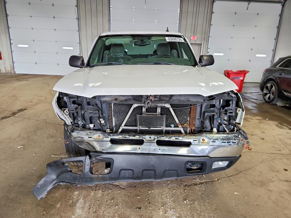 Photo 5 from auction – 2006 CHEVROLET SILVERADO with VIN 1GCEK19BX6E134486