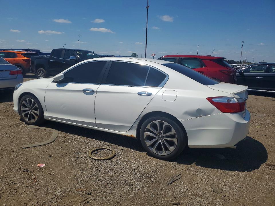 Photo 2 from auction – 2015 HONDA ACCORD with VIN 1HGCR2F51FA151175