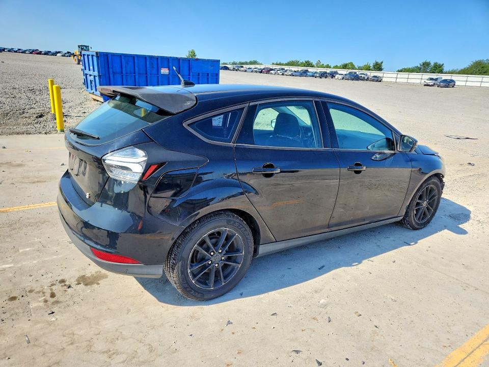 Photo 3 from auction – 2017 FORD FOCUS with VIN 1FADP3K29HL291062