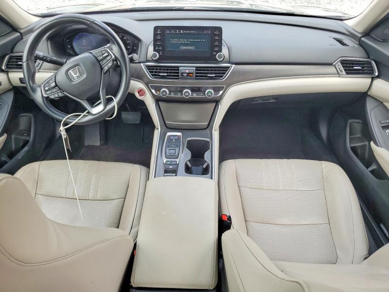 Снимка 8 от търг – 2018 HONDA ACCORD с VIN 1HGCV3F51JA013632