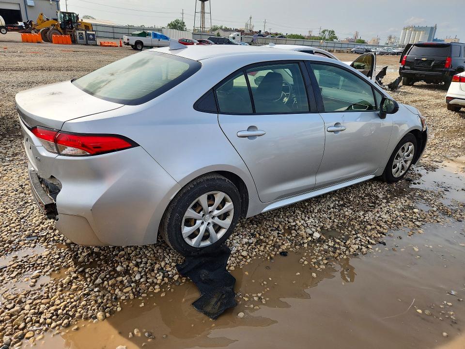 Photo 3 from auction – 2020 TOYOTA COROLLA with VIN JTDEPRAEXLJ095357