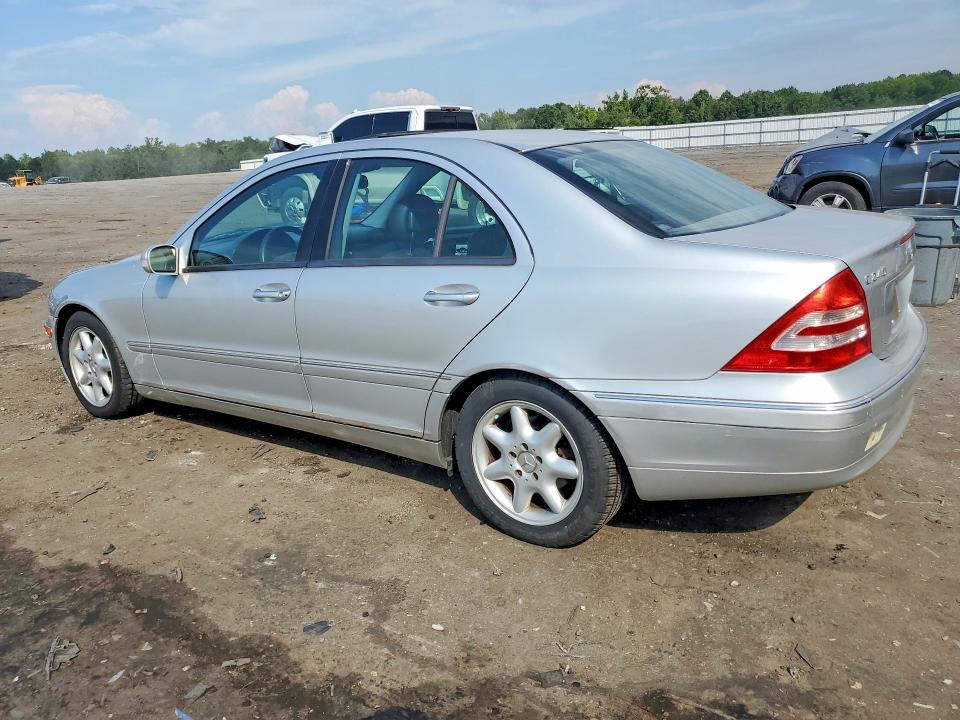 Photo 2 from auction – 2003 MERCEDES-BENZ C with VIN WDBRF61J73E014029