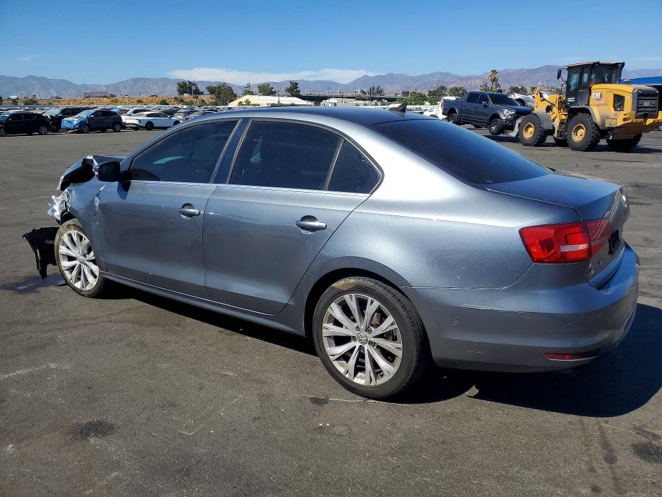 Photo 2 from auction – 2015 VOLKSWAGEN JETTA with VIN 3VWD17AJ2FM323077